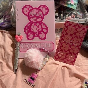 Pink 4 piece accessory set.